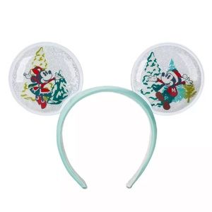 ❄️🎄3D Clear Vinyl Disney Parks Mouse Ears with white confetti🎄❄️